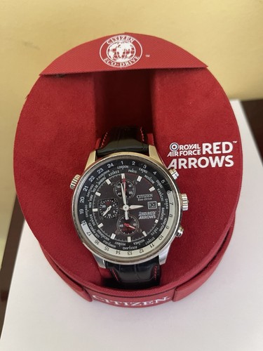Citizen red arrows - citizen, eco