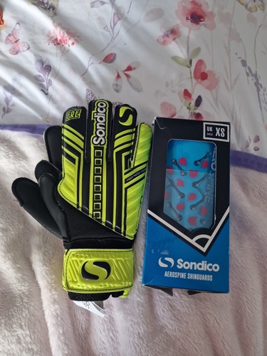 Brand new goalkeeper - new,