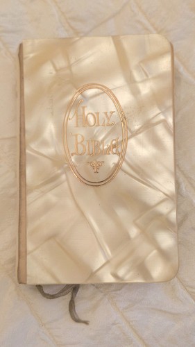 Collins gem holy bible - holy,