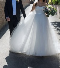 Mark Lesley Strapless A-Line Wedding Dress Size 6 With Removeable Straps