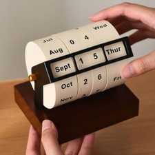 Manual Countdown Calendar