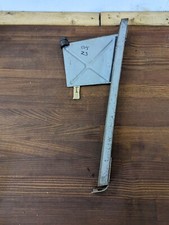 BMW Z3 RIGHT DRIVER SIDE O/S DOOR LIFT WINDOW SLIDE SLIDING GUIDE RAIL BRACKET