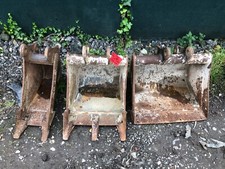 Digger Bucket Whites Pin 35mm 9" 18" 24" £450+vat B246