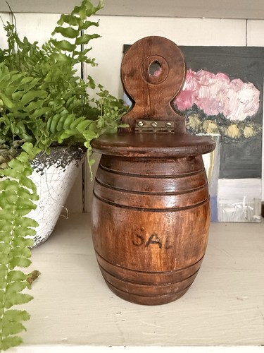 Vintage wooden salt cellar - wooden,