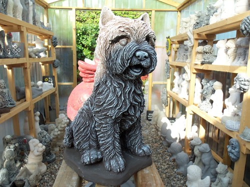 Concrete garden statue west - concrete,