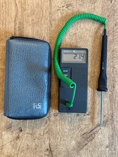 Fluke 51 Digital Thermometer with case