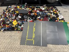 LEGO JOBLOT + 4 BASEPLATES -