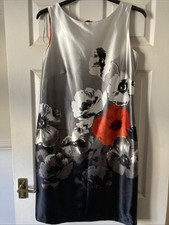 Roman Size 14 Satiny Floral