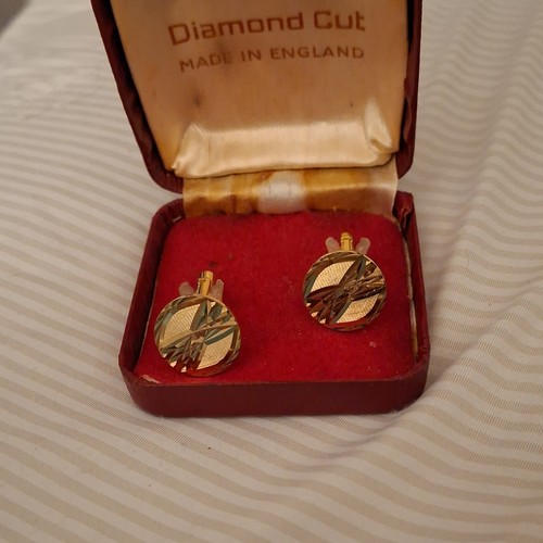 Diamond cut men - round, gold