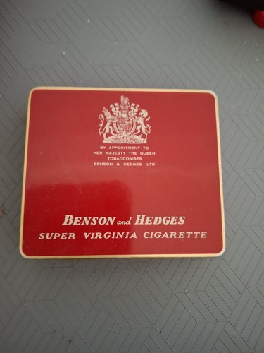 Cigarette box benson and - box,