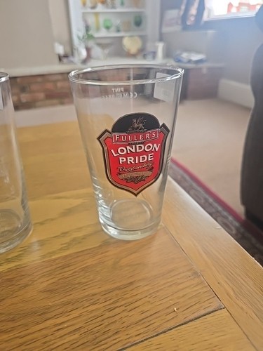 Glass pair pint glasses - pair, of