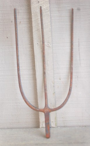 Antique primitive steel tine - antique,
