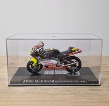 RARE VALENTINO ROSSI APRILIA RSV250 1999  1-24 SCALE MOTORCYCLE MODEL