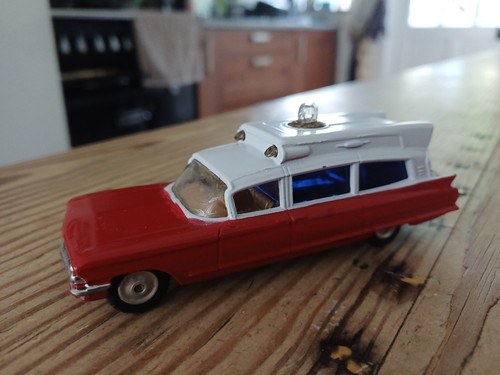 Corgi 437 cadillac - corgi,