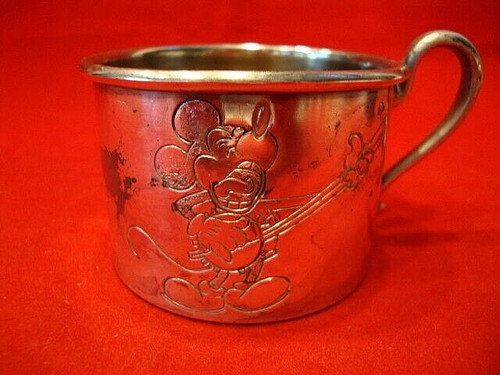 Mickey mouse playing the banjo - mouse,