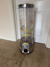 CLENPORT /Tubz/Hurleys  £1 vend Toy Tower Vending Machine