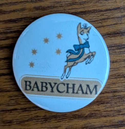 Vintage babycham pin - 1",