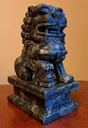 Chinese foo gardian lion jade - lion,