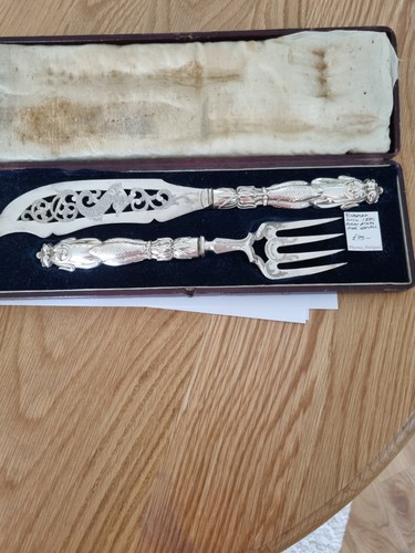 Victoriana ornate fish servers - ornate,