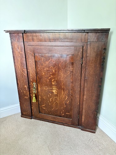 Antique oak corner cupboard - corner,