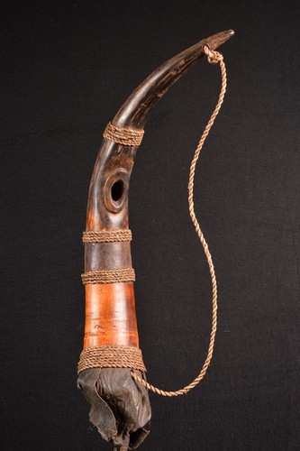 Primitive african bamum - a,