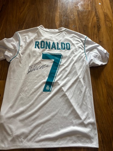 Ronaldo signed real madrid - signed,