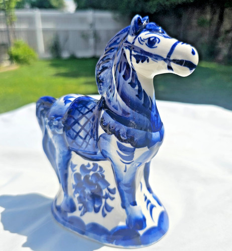 Horse gzhel symbol - horse,