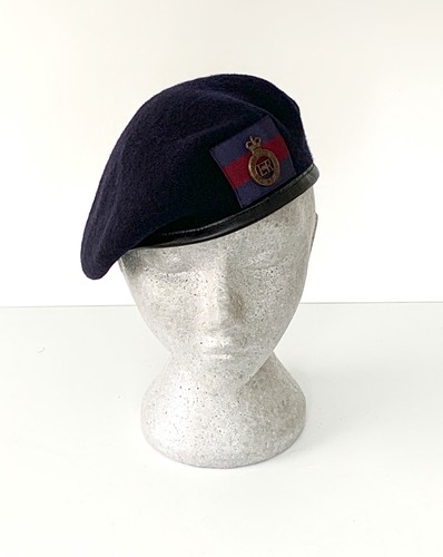 Blues royals beret badge - &,