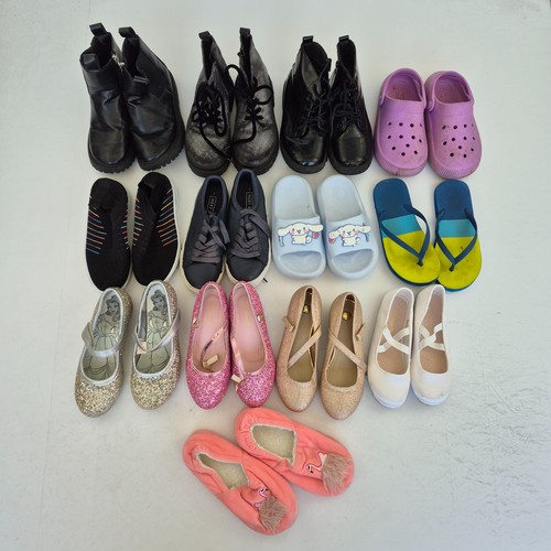 Shoe bundle size - 9, flats