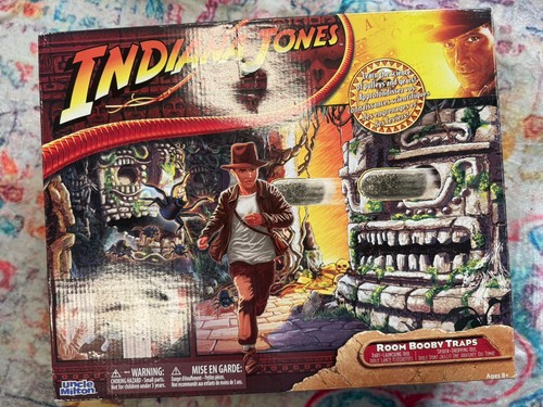 Open box indiana jones room - open,