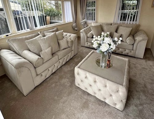 Beige velvet tufted - velvet,