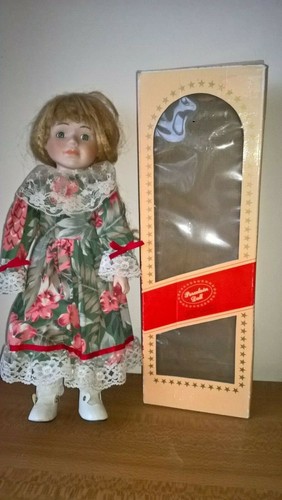 Porcelain doll catherine - 12",