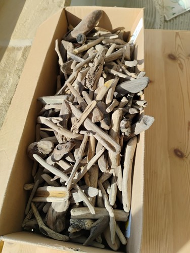 Driftwood pieces x100 - , small