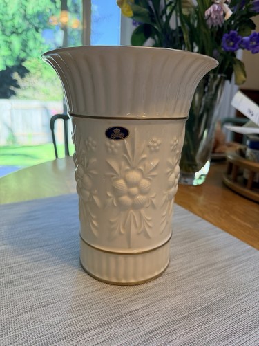 Aynsley camellia bone china - bone,
