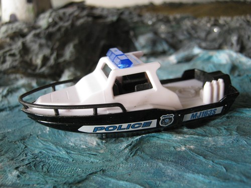 Majorette police launch boat - launch,