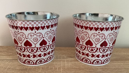 Emma bridgewater and - m, s