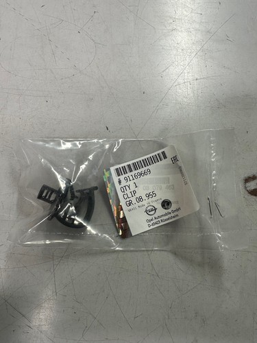Genuine vauxhall clip - vauxhall, |