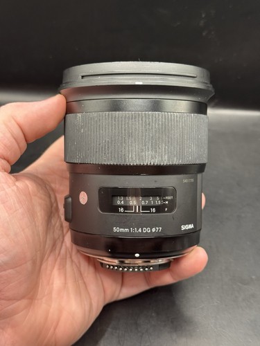 Sigma 50mm dg hsm - f/1.4,