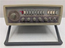 Topward 8105 AM/FM Function Generator 0.05 Hz–5 MHz Sweep Signal Generator