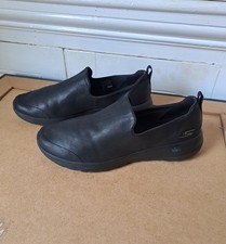 UK Size 8 Skechers Goga Max