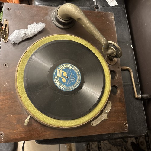 Record player wind columbia - record, wind-up