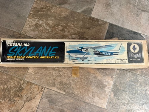 Vintage royal cessna 182 - vintage,