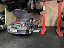 1:18 Maisto Bmw 325i E36