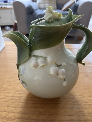Graff porcelain lidded teapot - lidded,