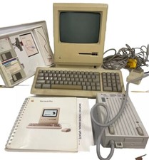 Apple Macintosh computer  Plus Floppy Disc Drive  Leads Mouse Docs working order