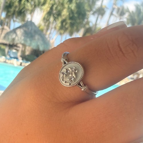 Victorian style oval ring leaf - victorian,