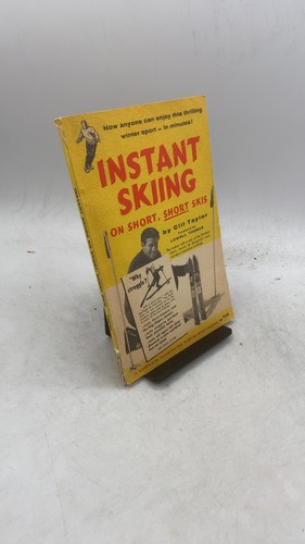 Instant skiing short - on,