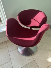 Tulip Rotating Pedestal Chair