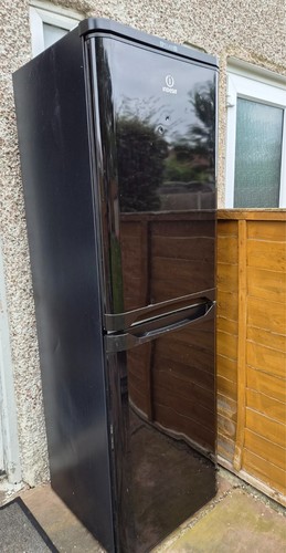 Indesit 250l fridge - 250l,