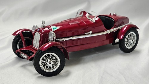 Bburago alfa romeo - 1:18, 8c